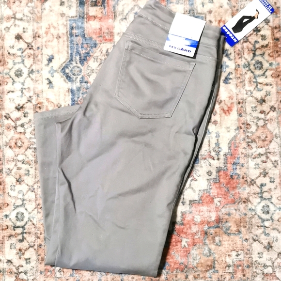 NYGARD silver gray cropped pull on pant Ladies size 10 - Picture 1 of 6